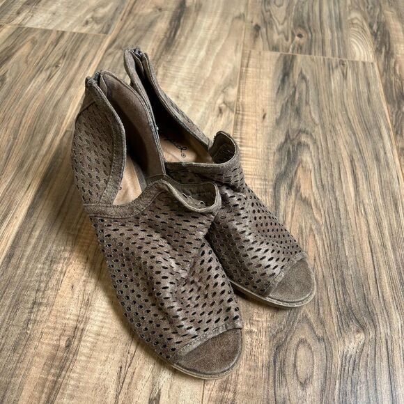 Qupid peep toe shoes 6 - Picture 1 of 4